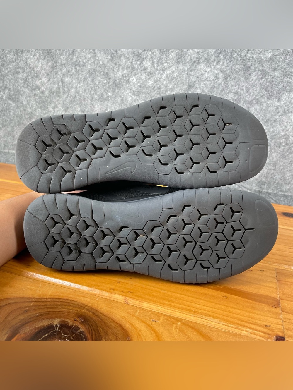 Nike Free RN 2018 Men's Size 9 Triple Black Running Shoes Sneakers 942836-002 - Picture 13 of 16